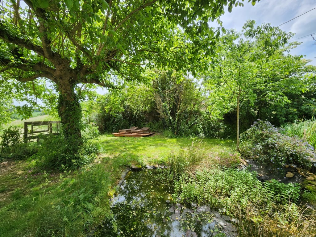 Le Nid est un hébergement douillet situé dans le Tarn